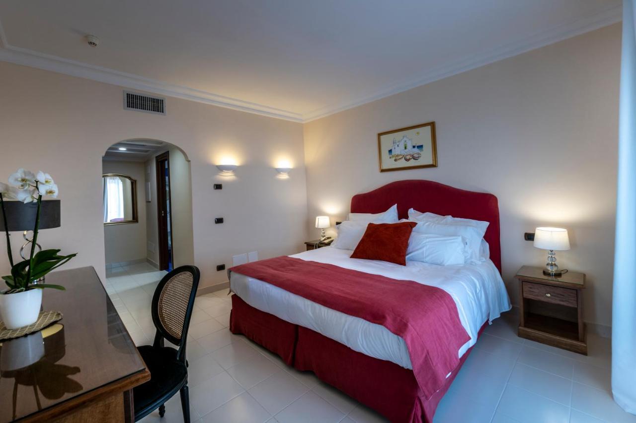 איסקיה Punta Molino Beach Resort & Thermal Spa מראה חיצוני תמונה