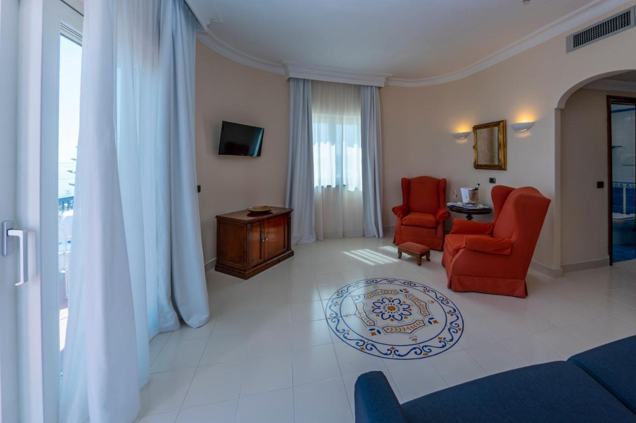 איסקיה Punta Molino Beach Resort & Thermal Spa מראה חיצוני תמונה